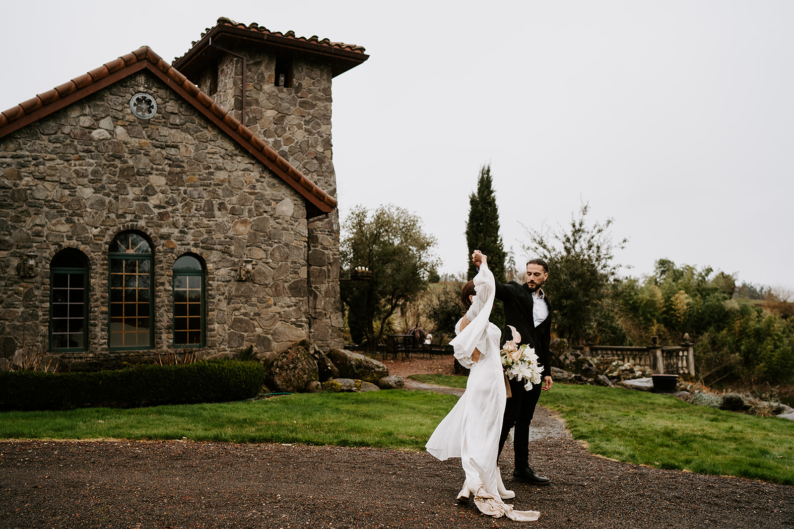 Oregon winery elopement